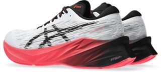 Tenis para Correr Asics Novablast 3 de Hombre