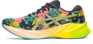 Asics - Novablast 3 Lite Show- Lime Zest/Lite Show - Mujer -  Neutro/Supinacion