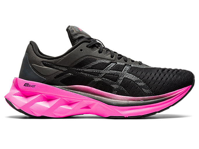 Image 1 of 7 of Women's Black/Pink Glo NOVABLAST™ Zapatillas de running para mujer