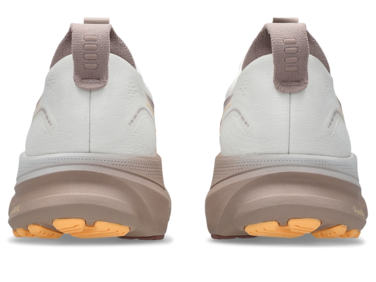 GEL-KAYANO 32 thumbnail