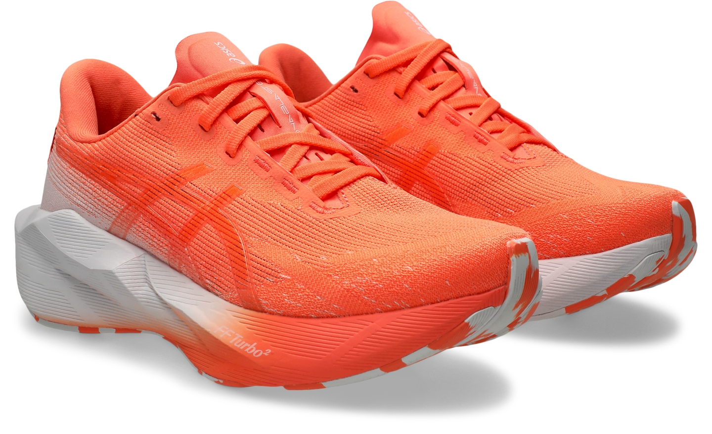 Женские кроссовки ASICS Novablast 6 Tenka, цвет: Яркий коралловый / Белый — фото 2
