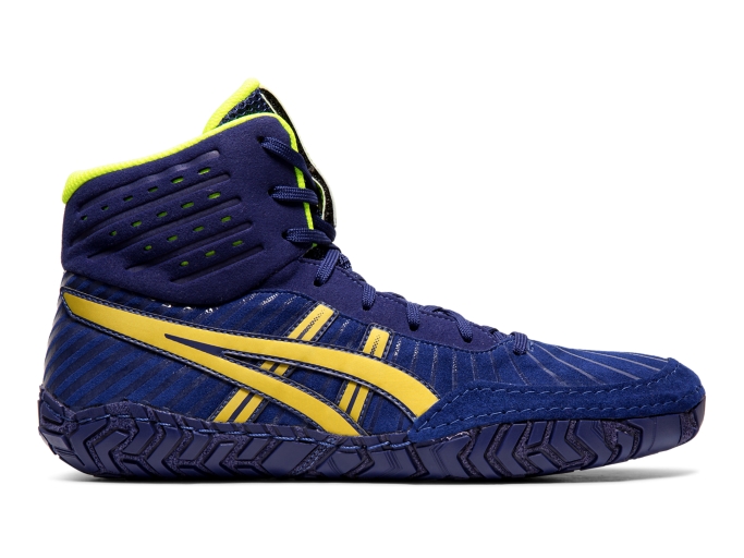 Asics aggressor sale red black gold