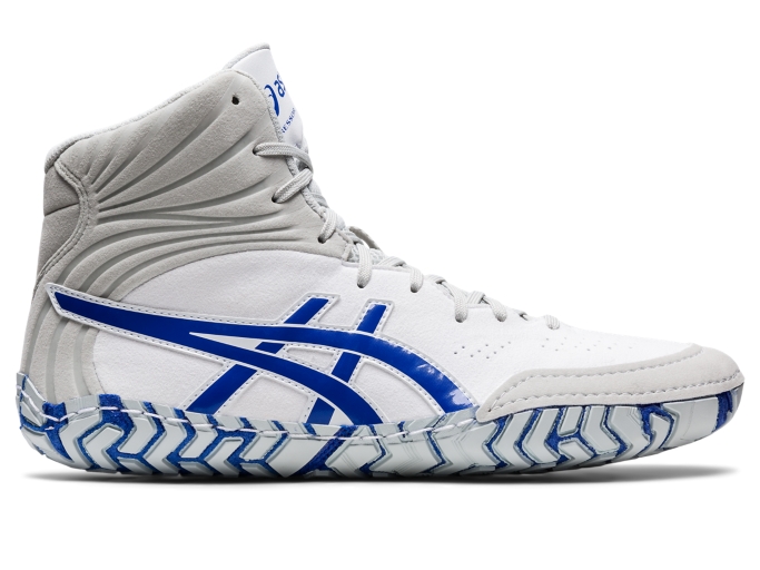 Asics aggressor outlet iv