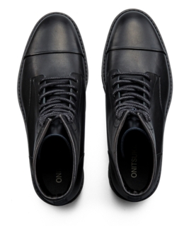 LACE-UP BOOT