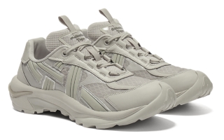 【SALE】TIGTRAIL RS グレー スニーカー　23.5 【美品】 オニツカタイガー Onitsuka Tiger TIGTRAIL RS ティグトレイル