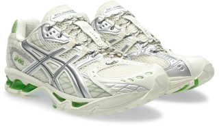 Image 2 of 8 of Unisex IVORY/PIQUANT GREEN GEL-NIMBUS 10.1 Unisex Sportstyle Shoes And Sneakers