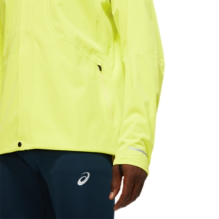 Asics mens accelerate wind and discount waterproof hooded running jacket sulphur spring