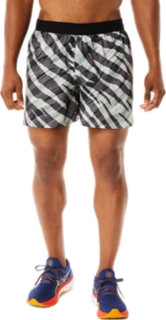 Men's WILD CAMO 5 INCH SHORT, Lichen Green/Performance Black, Shorts