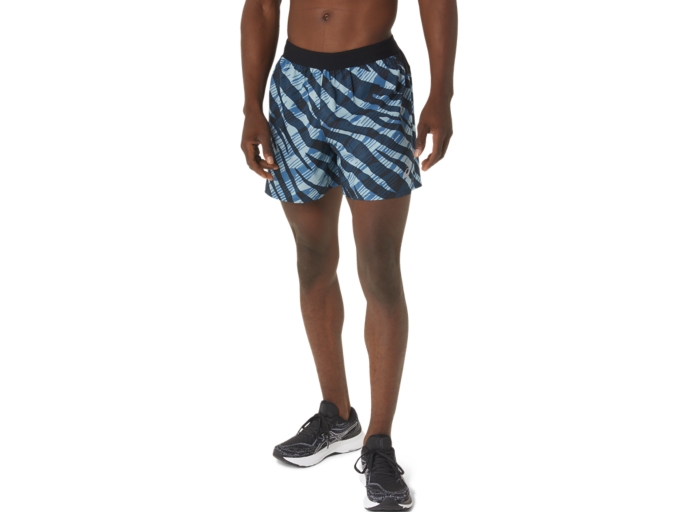 WILD CAMO 5IN SHORT | アズール×Pブラック | メンズ ショートパンツ【ASICS公式】