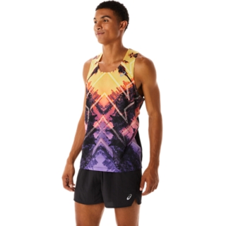 Sporten koelkast Evenement MEN'S MARATHON SINGLET | Light Orange/Orange Pop/Amethyst | Sleeveless  Shirts | ASICS