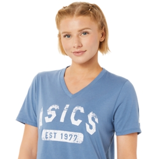 WOMEN'S SHORT SLEEVE EST 1977 V-NECK TEE