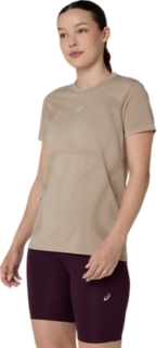 Image 3 of 7 of Women's GREIGE ROAD SEAMLESS SS TOP Women's Short Sleeve Shirts