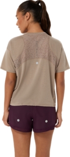 NAGINO RUN SHORT SLEEVE TOP, Image 2 of 8