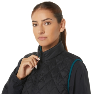 WOMEN'S REVERSE INSULATED VEST | Performance Black/Velvet Pine | Jackets u0026  Outerwear | ASICS