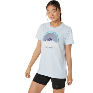 WOMEN'S ASICS GSG SINCE 1977 ADVENTURE CREW | Soft Sky | T-Shirts