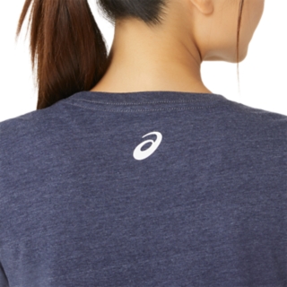 ASICS WOMEN'S HIBISCUS SLOGAN CREW, Image 5 of 6