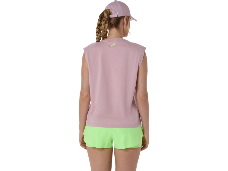 GAME SEASONAL GRAPHIC TOP thumbnail