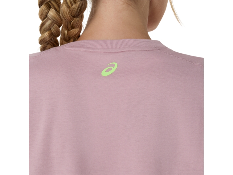 GAME SEASONAL GRAPHIC TOP thumbnail