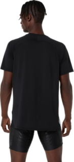 LIGHT KNIT SHORT SLEEVE TOP, Performance Black 2