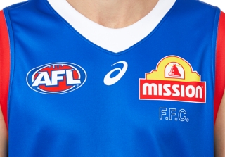 WESTERN BULLDOGS REPLICA HOME GUERNSEY SHORT SLEEVED, Image 3 of 7