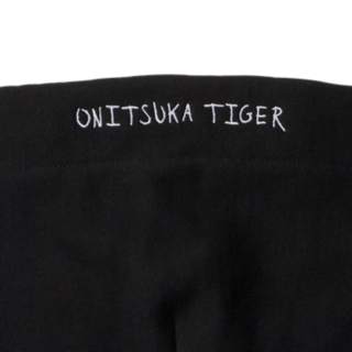 SWEAT HOODIE BLACK | Onitsuka Tiger NL