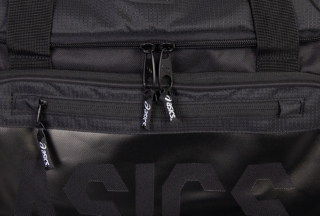 Asics small duffle outlet bag