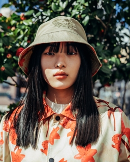 HAT LIGHT BEIGE/RED